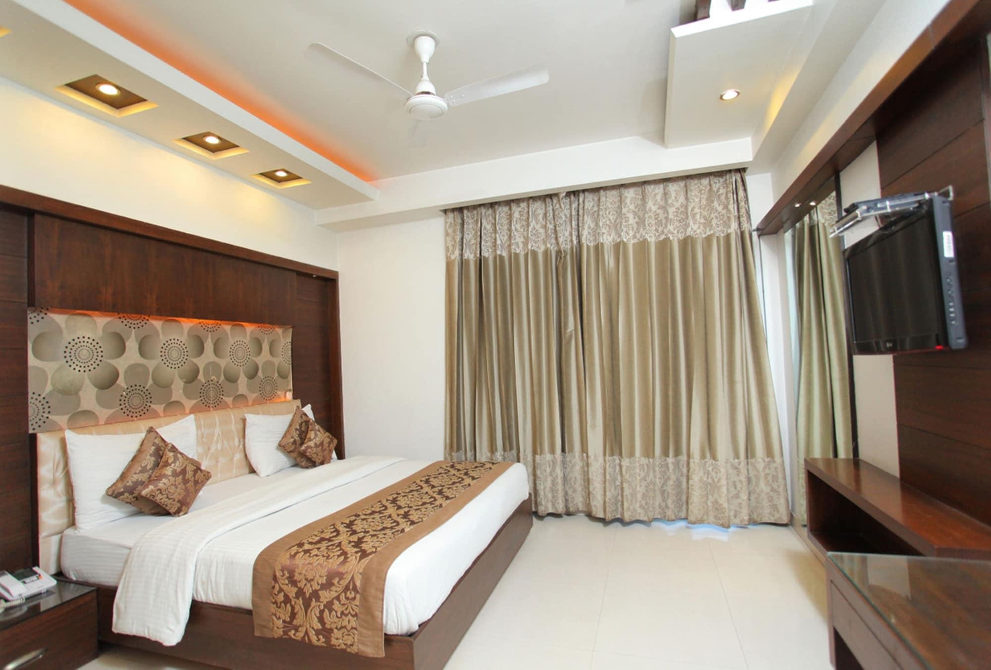 The Pearl Hotel New Delhi Extérieur photo