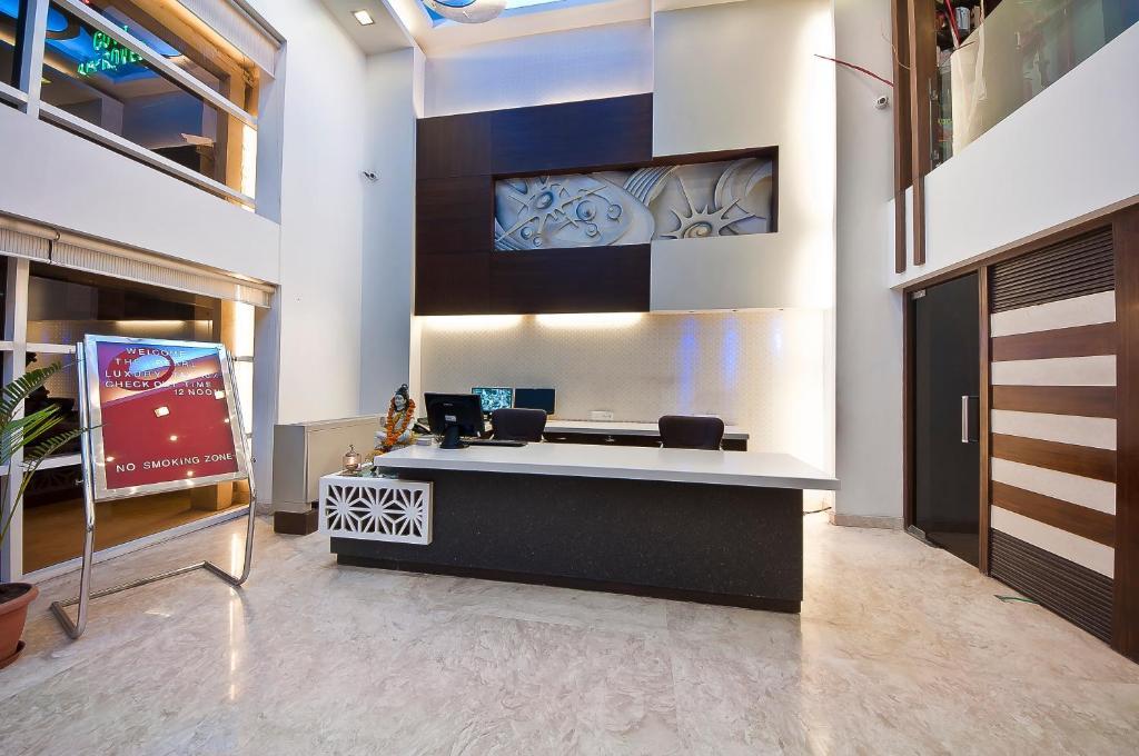 The Pearl Hotel New Delhi Extérieur photo