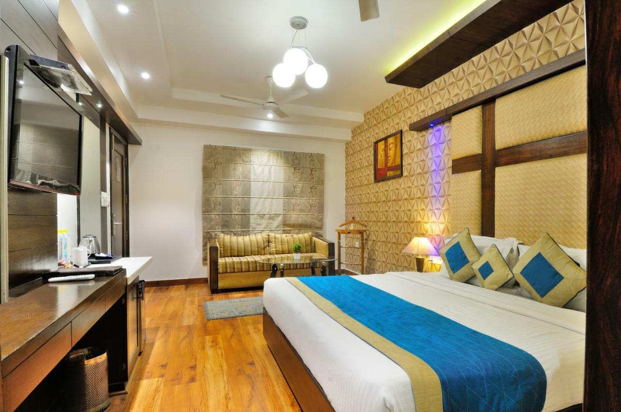 The Pearl Hotel New Delhi Extérieur photo