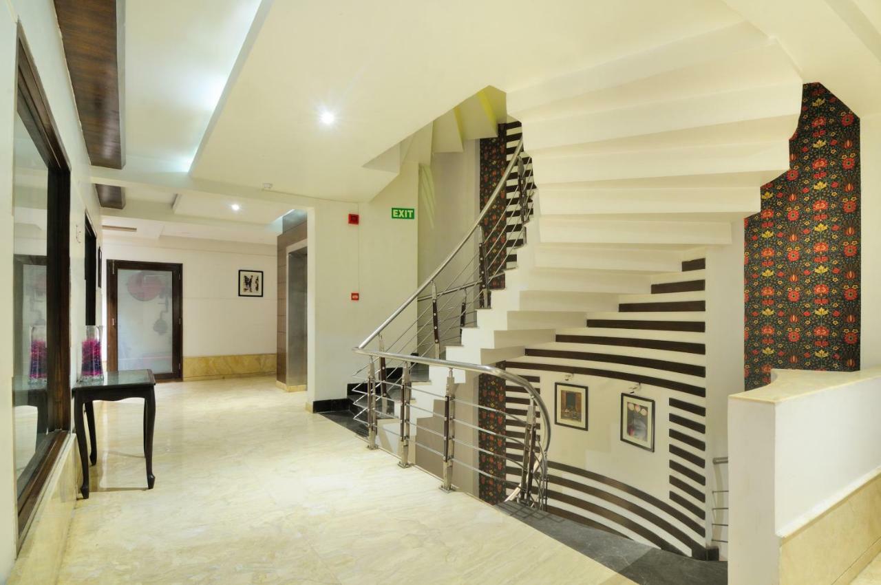 The Pearl Hotel New Delhi Extérieur photo