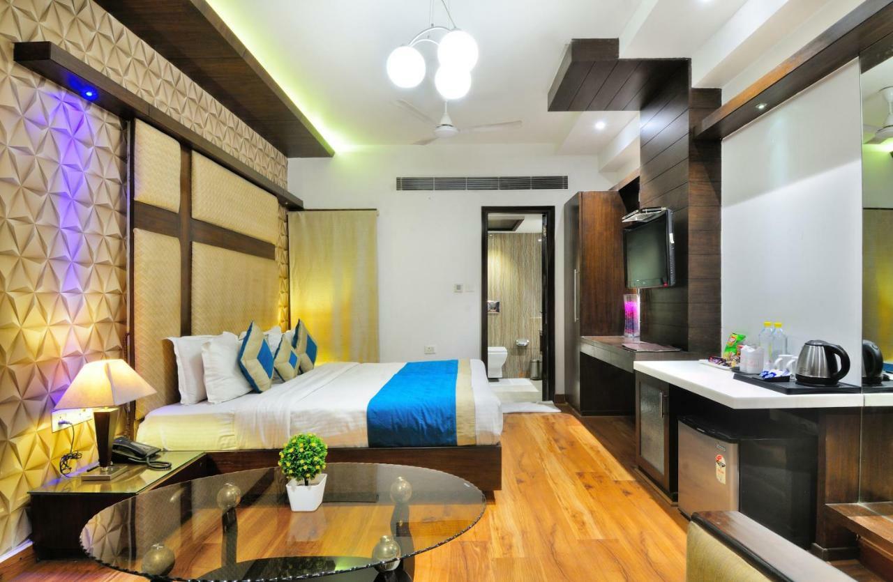 The Pearl Hotel New Delhi Extérieur photo