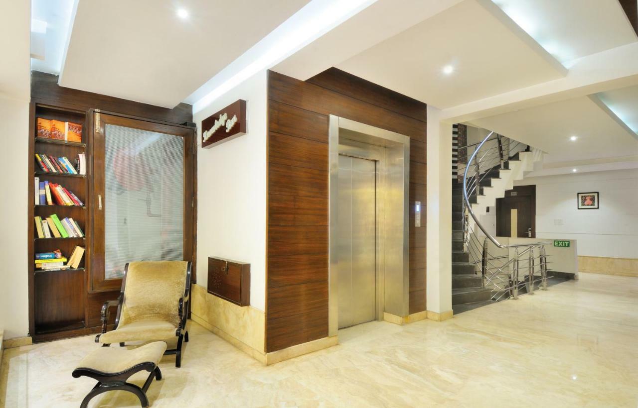 The Pearl Hotel New Delhi Extérieur photo
