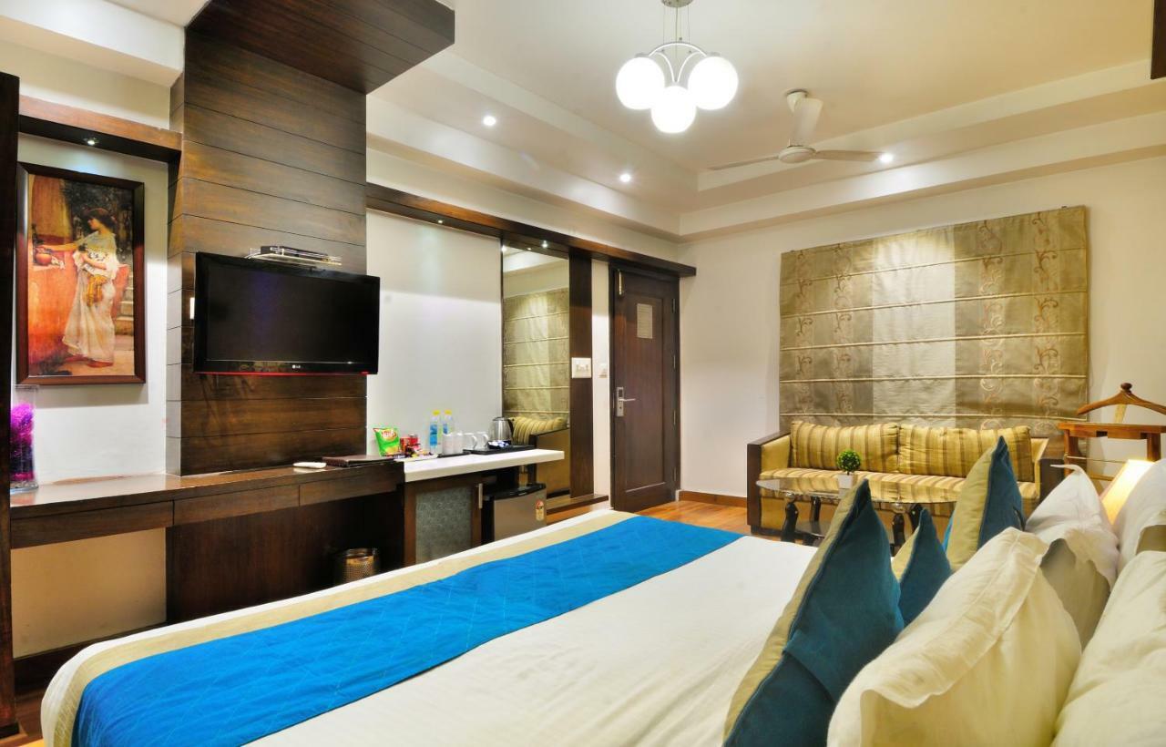 The Pearl Hotel New Delhi Extérieur photo